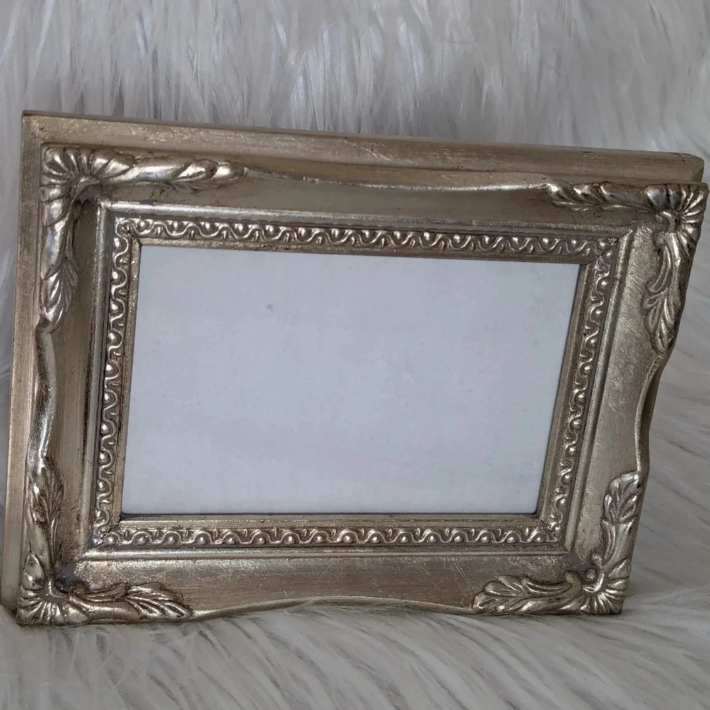 Melannco Picture Frame- Silver Chunky photo frame, filigree, tabletop decoration